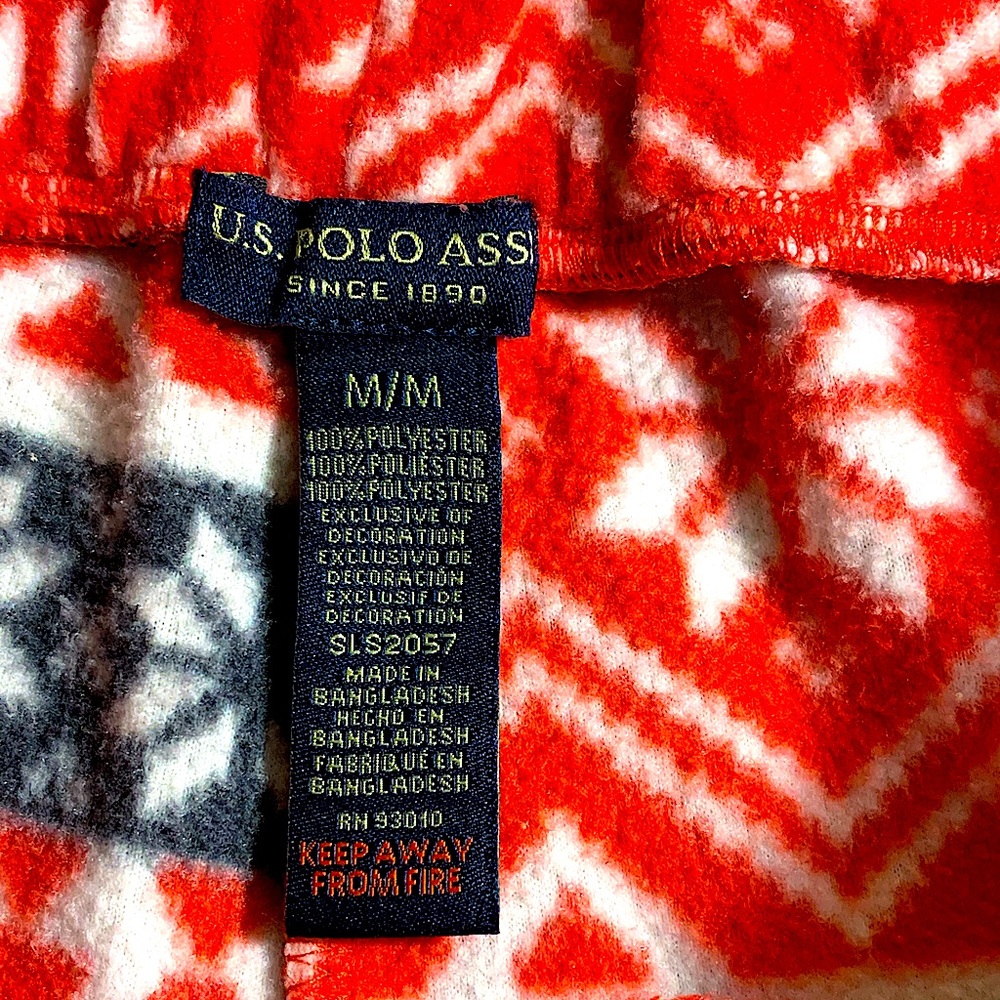 New Christmas polo pajamas height between 5’3-5’5 very soft lasting material